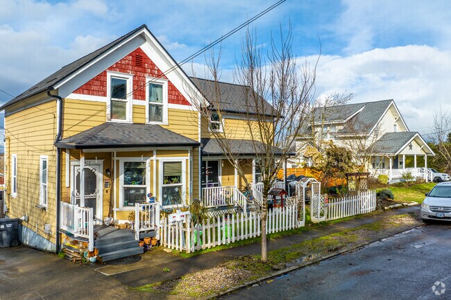 Some homes in the Elyville neighborhood have fenced-in yards.