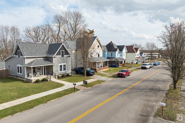 Homes range from historic traditional homes and American Foursquares to Bungalows.