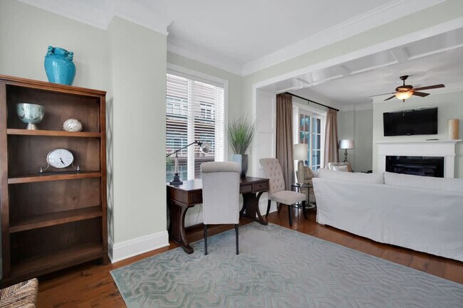 165 W Bay St unit ID1244806P, Savannah, GA 31401 - photo 3