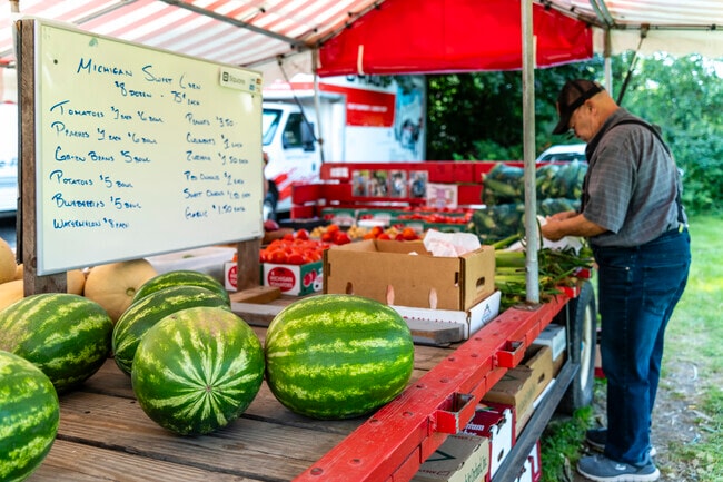 The Wagon has been selling fresh produce every summer in Hollywood Park for over a decade.