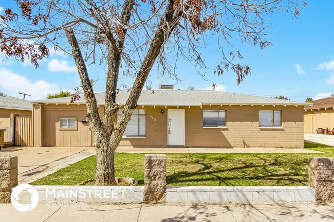 4212 N 47th Dr, Phoenix, AZ 85031 - photo 2