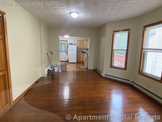64 Paris St, Medford, MA 02155 - photo 4