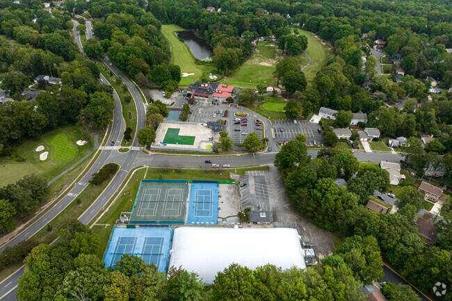 Scenic beauty and sporty delights at Montclair Golf & Tennis Club