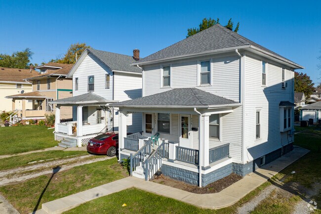 A unique aspect of the Fairfield neighborhood is that porches commonly have arched roofs.