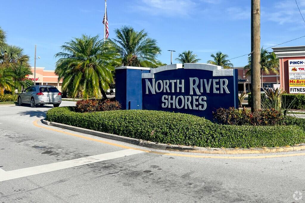 2230 NW Windemere Dr, Jensen Beach, FL 34957 MLS R10952185