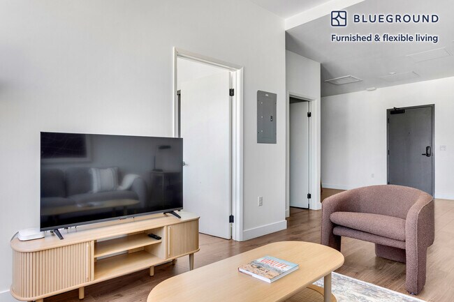 3345 Wilshire Blvd unit FL11-ID1419, Los Angeles, CA 90010 - photo 4
