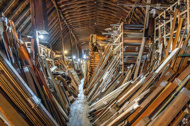 Minutes from Upper Westside, Dell's Architectural Antiques has an extensive collection of salvaged building materials.