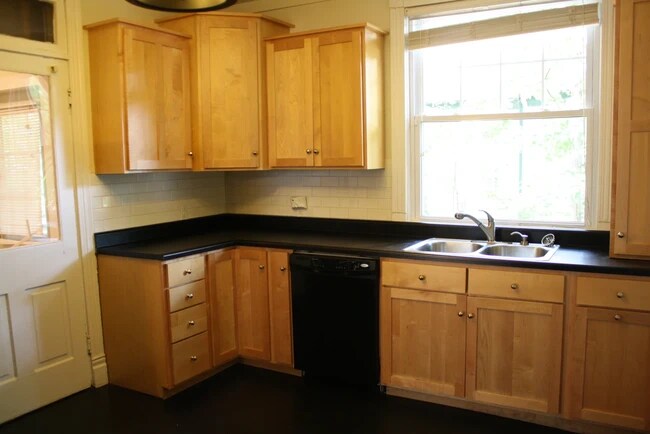 440 E 2nd St, Bloomington, IN 47401 - photo 4