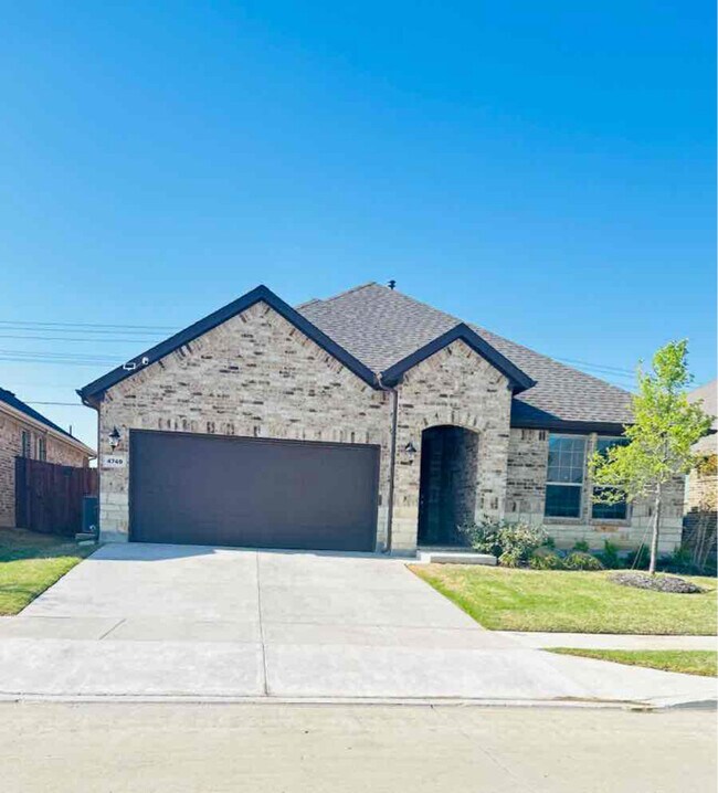 4740 Dewy Rose Ln, Fort Worth, TX 76244