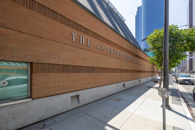 Oak Crest Academy - Los Angeles is located in the heart of Downtown Los Angeles.