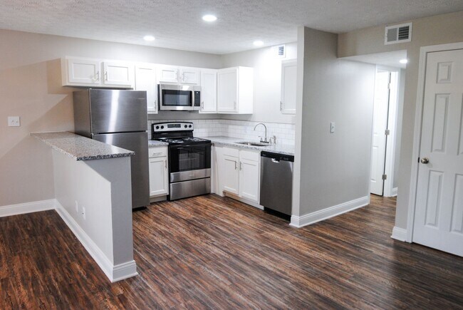 Landing at Tates Creek, Lexington, KY 40517 - photo 3