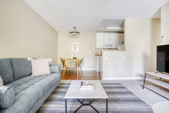 131 Saratoga Ave unit FL3-ID2105, Santa Clara, CA 95051 - photo 3