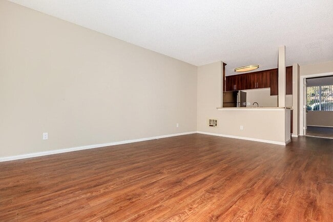 Modern Living at Heatherwood Apartments | Spacious 1 & 2 Bedroom Apartment Homes in La Mesa, CA!, La Mesa, CA 91942 - photo 4