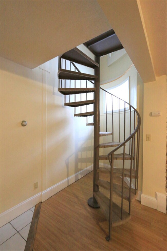 8 Mount Auburn St unit 2, Cambridge, MA 02138 - photo 7