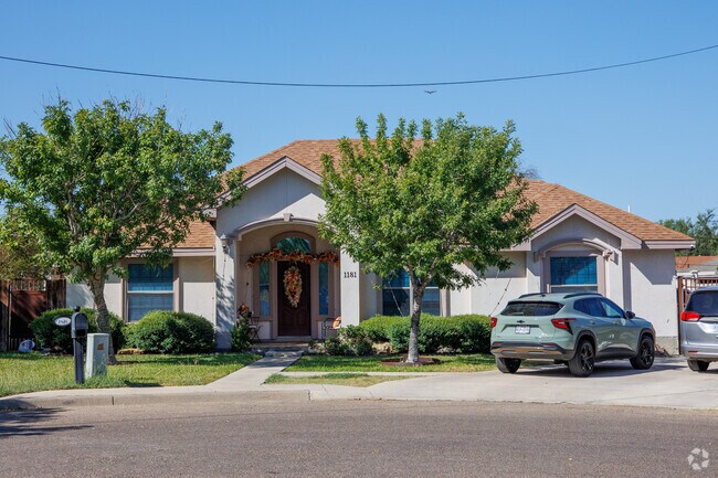 Carthage Place has many stylish homes to choose from, mostly in ranch style.