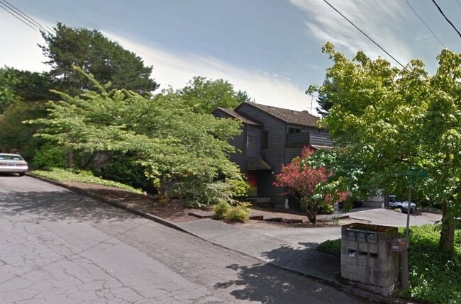 2026 SW Carolina St unit 2022 SW Carolina St., Portland, OR 97239 - photo 2