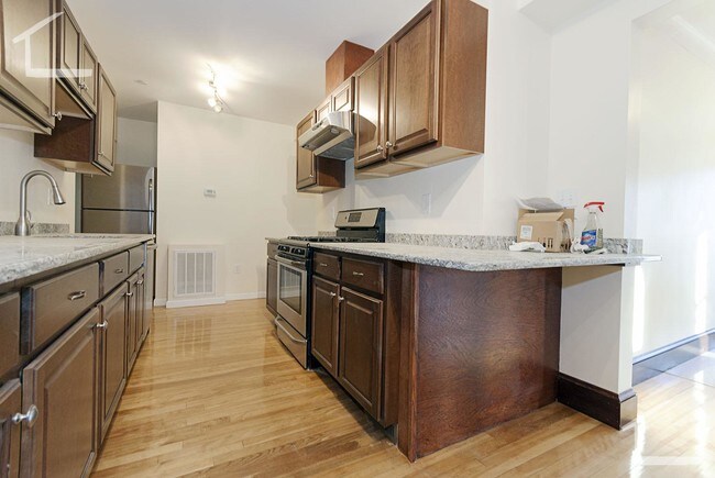 35 Henshaw St unit 1, Boston, MA 02135 - photo 2