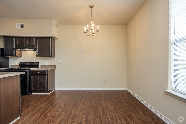1BR, 1BA - 712SF