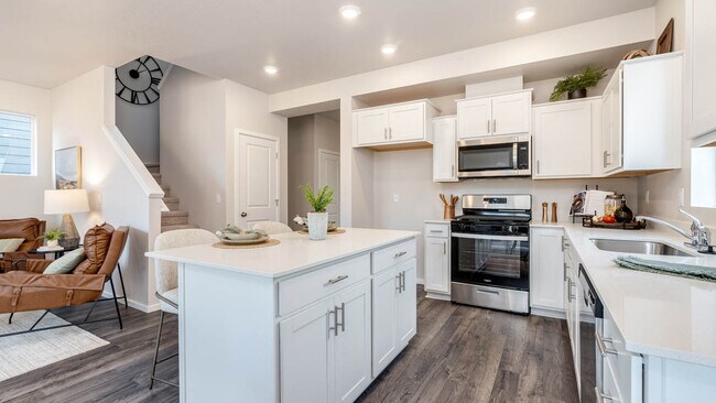 2805 U St, Springfield, OR 97477 - photo 6