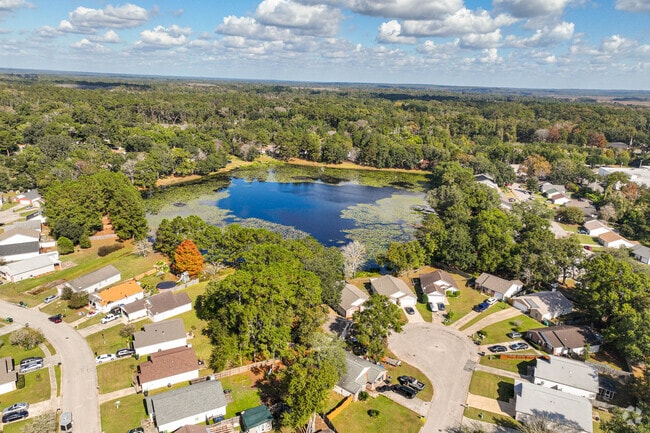 Northwest Tallahassee is a town built around lakes and ponds.
