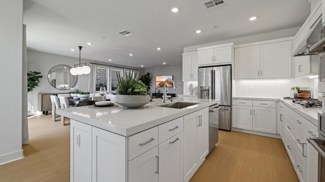 727 Guy Turner Dr, Camarillo, CA 93010 - photo 4