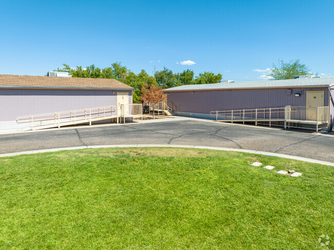 Superstition High School includes outdoor classrooms.
