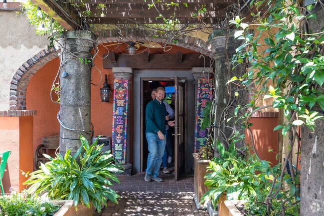 Plantation is just south of Tilman's Corner where there is lots of dining and shopping.