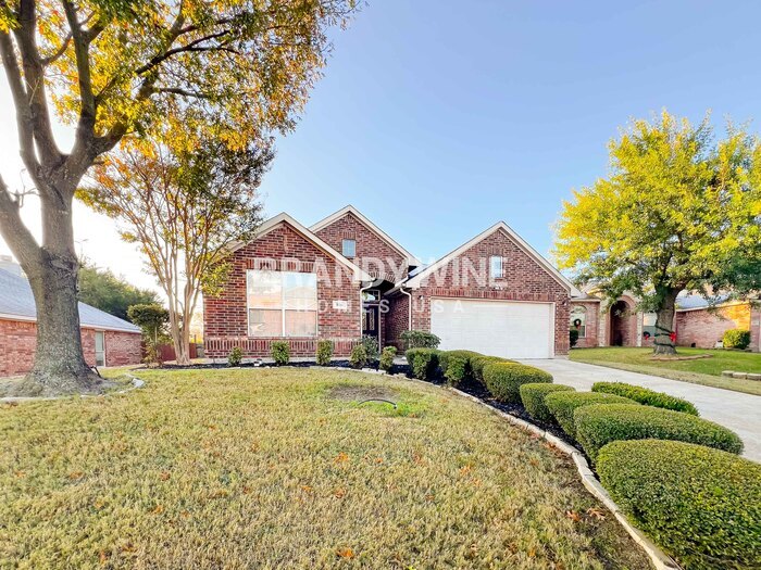 806 Christine Dr, Cedar Hill, TX 75104 - photo 1