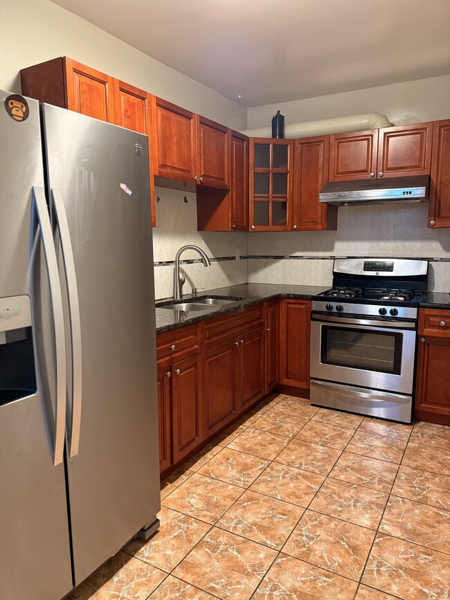 2201 S Lambert St, Philadelphia, PA 19145
