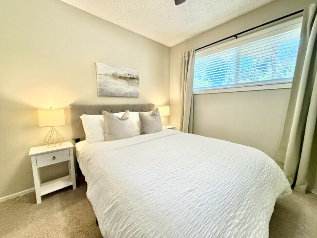 9515 SW Edgewood St, Portland, OR 97223 - photo 6