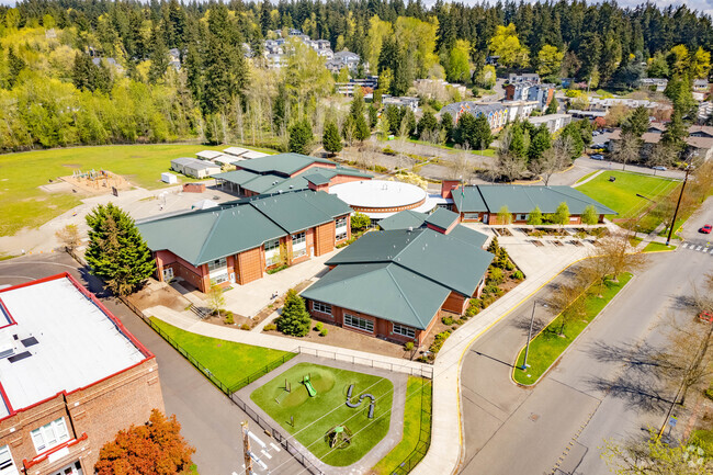 Redmond Middle School Building has a green roof.