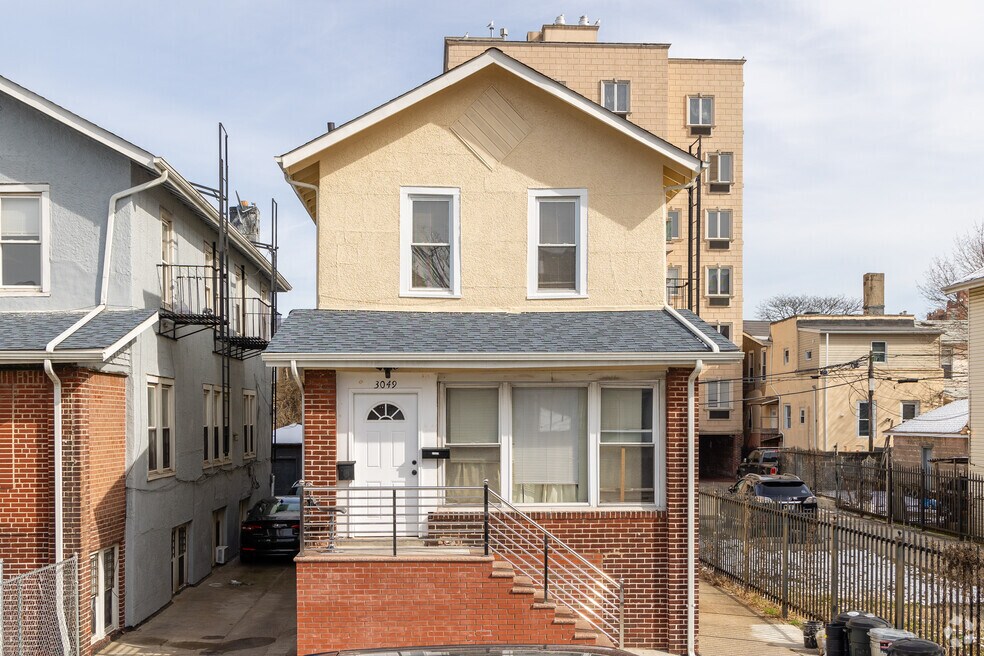 About 3130 Brighton 6th Street, Brooklyn NY HOAs, Reviews, Amenities