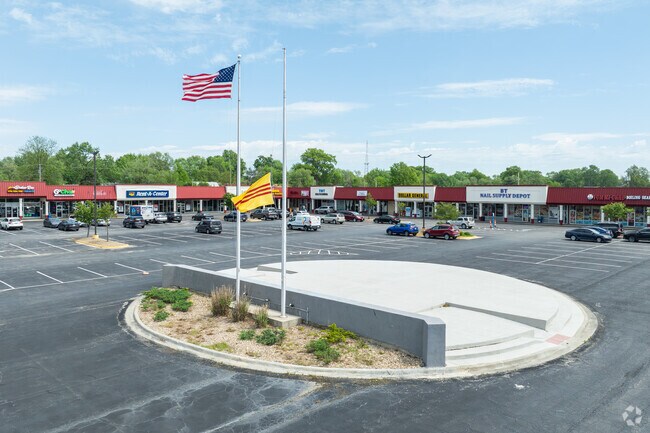 Little Saigon Plaza serves big flavor in the Northland and Clayton residents take advantage.