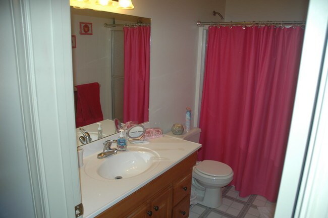 633 Mclane Ave unit A, Morgantown, WV 26505 - photo 4