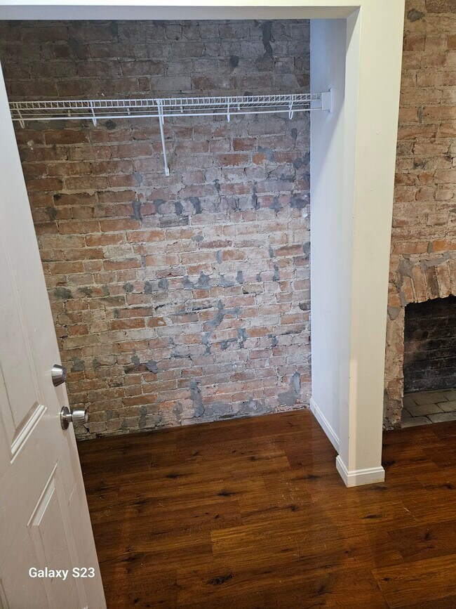 213 Findlay St unit 2, Cincinnati, OH 45202 - photo 3