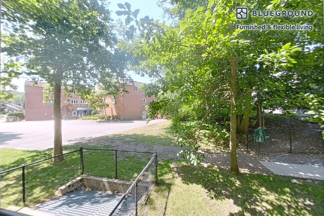 160 Boylston St unit FL2-ID2474A, Chestnut Hill, MA 02467 - photo 4