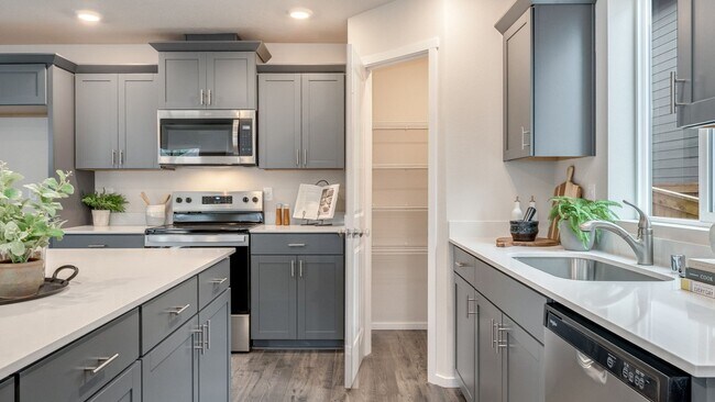 1409 NE 121st Ave, Vancouver, WA 98684 - photo 5