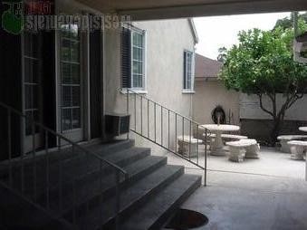 Spacious 2 Bedroom near Uptown Whittier