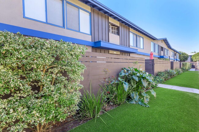 Pacific Villas, Costa Mesa, CA 92627 - photo 7