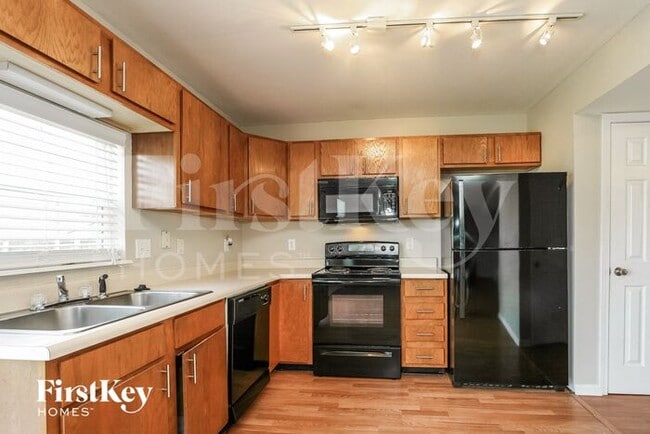 935 Kitner Ave, Avon, IN 46123 - photo 5