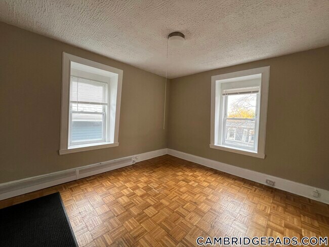359 Windsor St unit 3, Cambridge, MA 02141 - photo 5