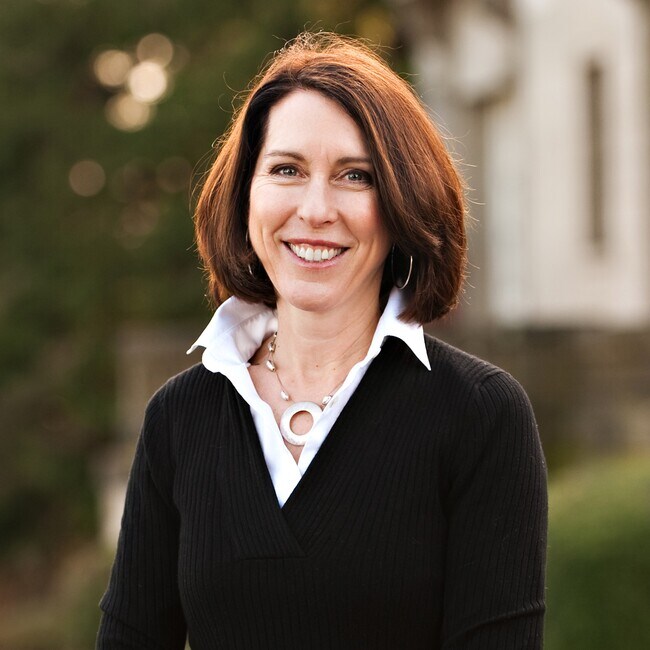 Suzanne Page Real Estate Agent in Tigard, OR