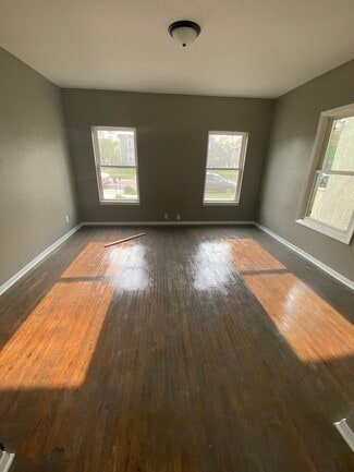 802 N Duluth Ave, Sioux Falls, SD 57104