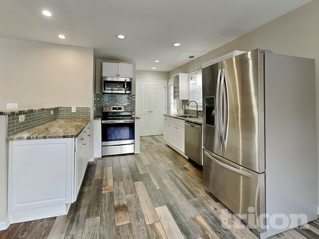 1117 Woodbriar St, Clayton, NC 27520 - photo 5