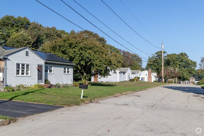 Modest ranch-style homes are available to residents who prefer to live further inland in Mount Hope.