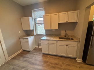 634-636 E 44th St Unit 3E, Chicago, IL 60653