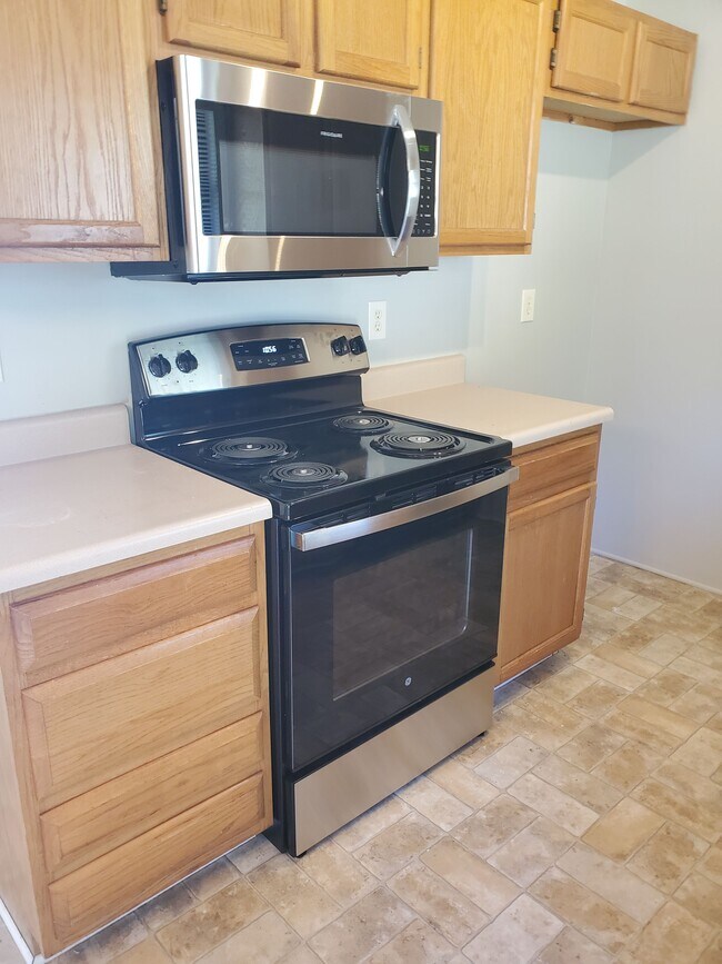 3314 N Tracy Ave, Kansas City, MO 64116 - photo 7