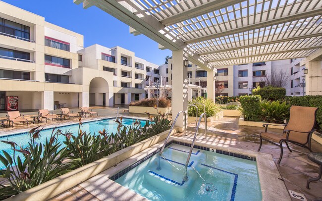 The Colonnade Apartments, San Jose, CA 95112 - photo 6