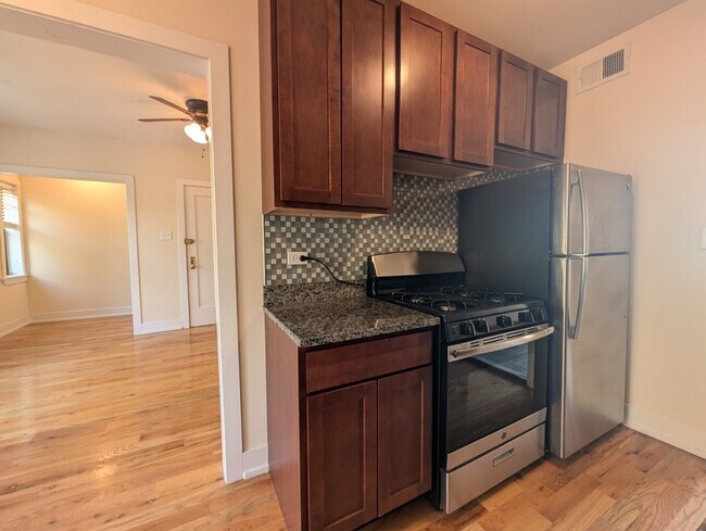 2948 N Seminary Ave unit 3, Chicago, IL 60657 - photo 3