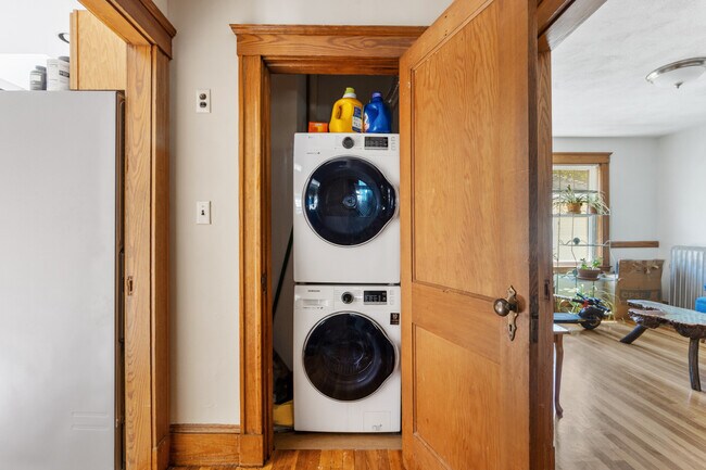 29 Murray Hill Rd unit 3, Cambridge, MA 02140 - photo 5